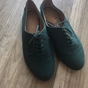 Green shoes